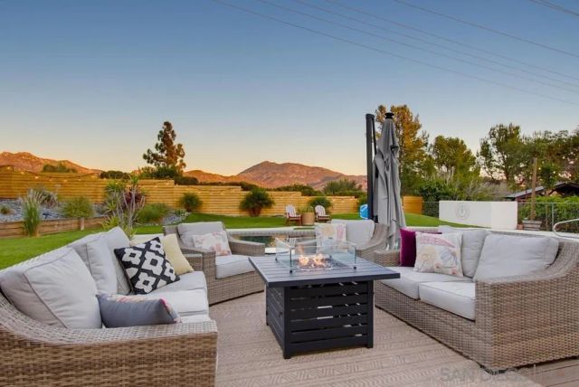 17115 Tam O'Shanter Dr, Poway, CA 92064