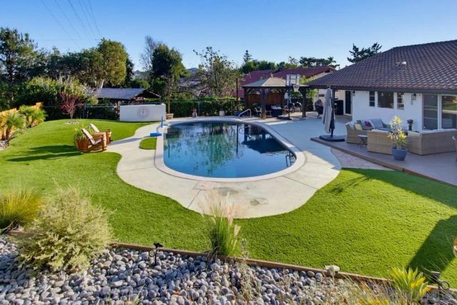 17115 Tam O'Shanter Dr, Poway, CA 92064
