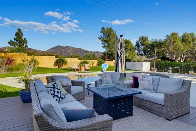 17115 Tam O'Shanter Dr, Poway, CA 92064