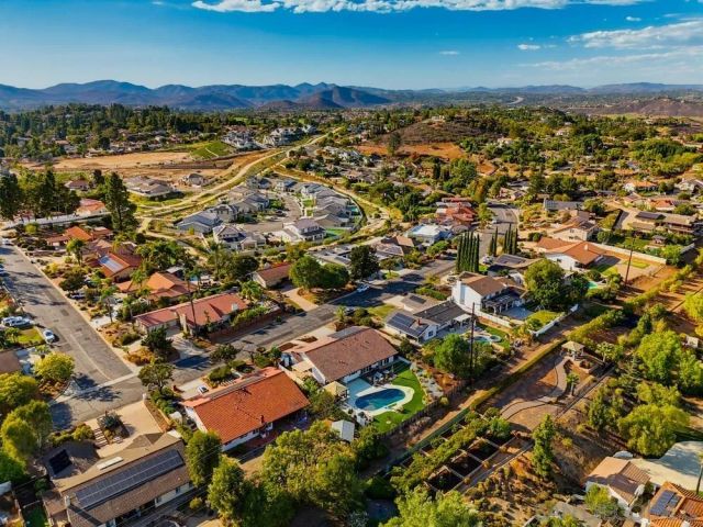17115 Tam O'Shanter Dr, Poway, CA 92064