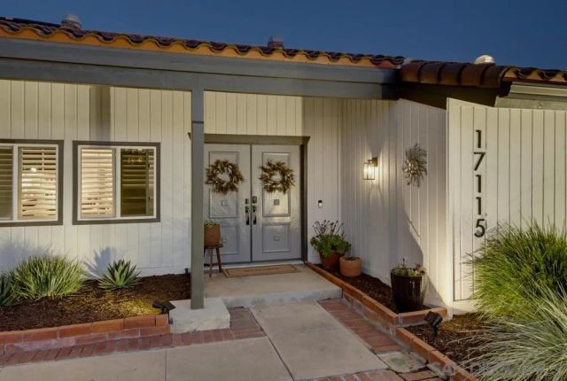 17115 Tam O'Shanter Dr, Poway, CA 92064