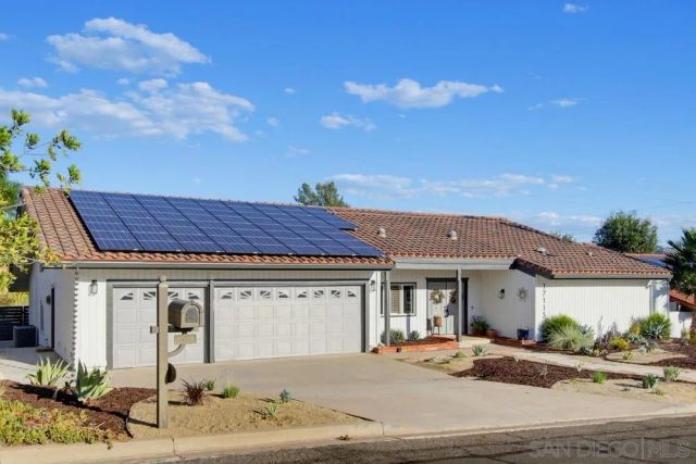 17115 Tam O'Shanter Dr, Poway, CA 92064