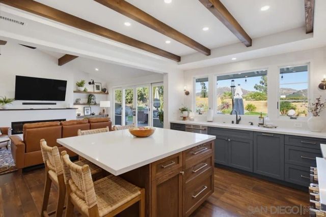 17115 Tam O'Shanter Dr, Poway, CA 92064