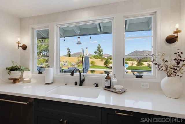 17115 Tam O'Shanter Dr, Poway, CA 92064