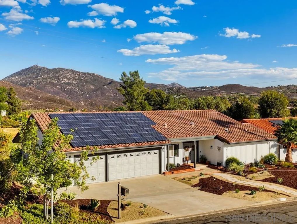 17115 Tam O'Shanter Dr, Poway, CA 92064