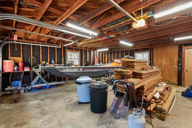 286 Lynwood, Burkeville, TX 75932