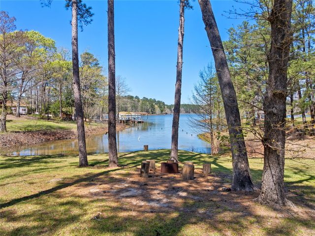 286 Lynwood, Burkeville, TX 75932