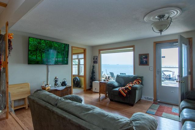 46474 Bay Avenue, Isle, MN 56342