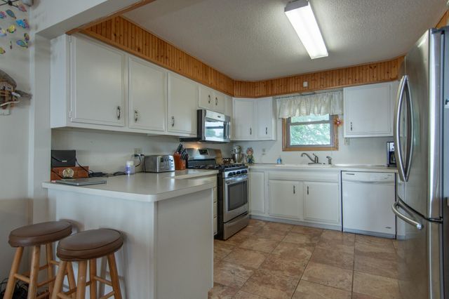 46474 Bay Avenue, Isle, MN 56342