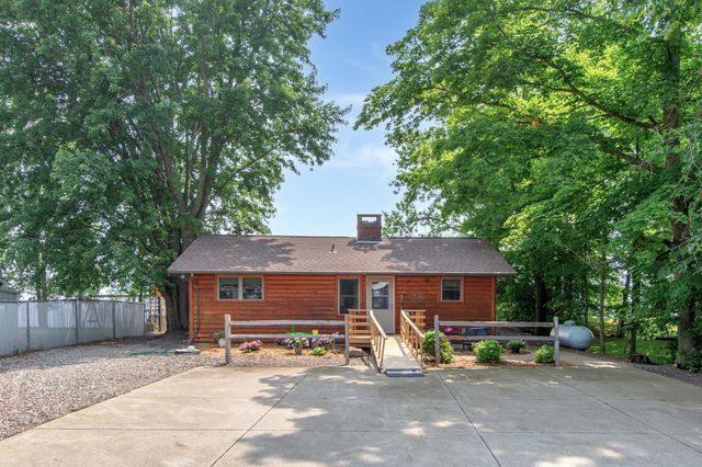 46474 Bay Avenue, Isle, MN 56342