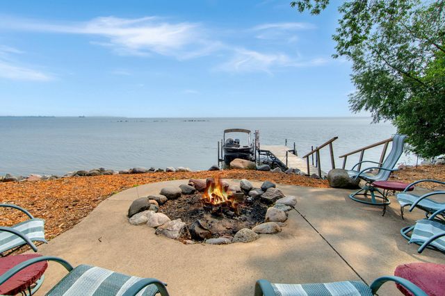 46474 Bay Avenue, Isle, MN 56342