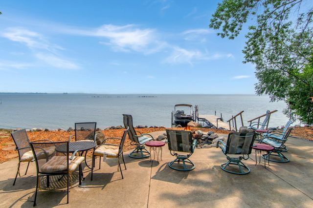 46474 Bay Avenue, Isle, MN 56342