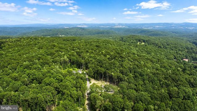 114 DRIPPING SPRING RD, Morgantown, WV 26508