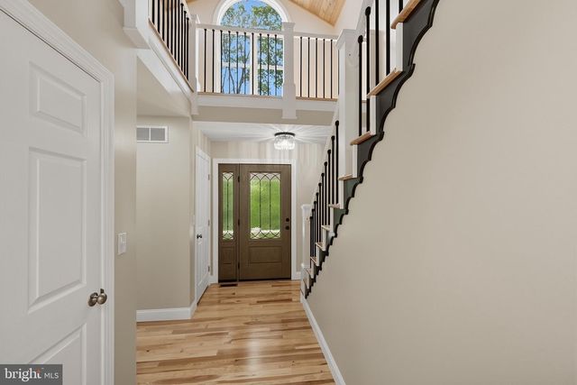 114 DRIPPING SPRING RD, Morgantown, WV 26508