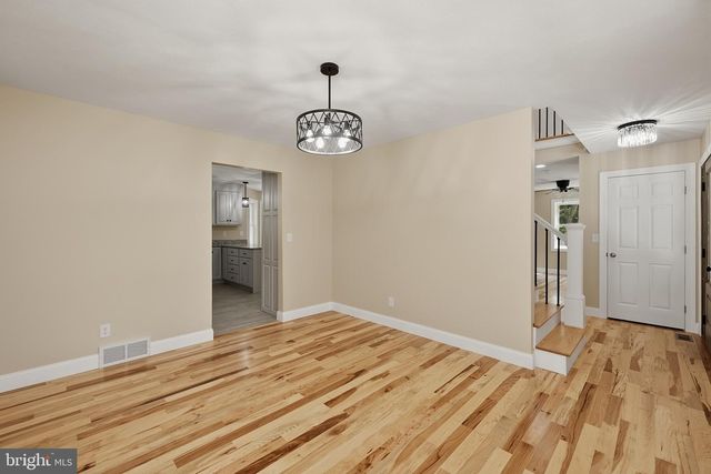 114 DRIPPING SPRING RD, Morgantown, WV 26508