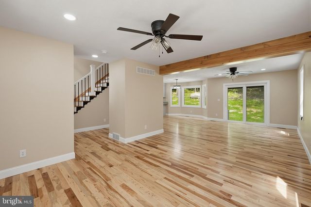 114 DRIPPING SPRING RD, Morgantown, WV 26508