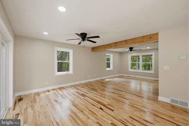 114 DRIPPING SPRING RD, Morgantown, WV 26508