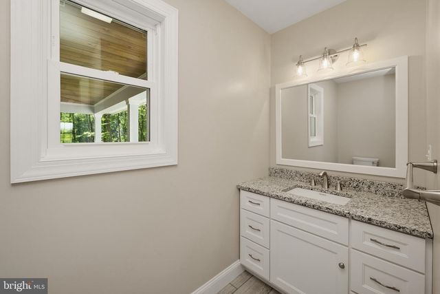 114 DRIPPING SPRING RD, Morgantown, WV 26508