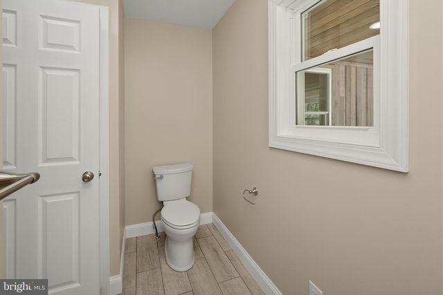 114 DRIPPING SPRING RD, Morgantown, WV 26508