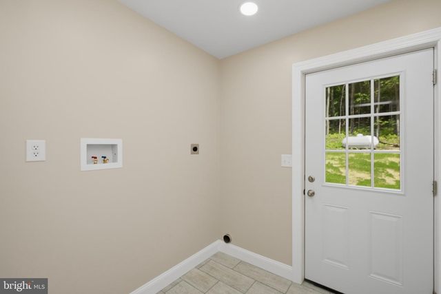 114 DRIPPING SPRING RD, Morgantown, WV 26508