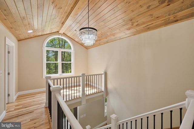 114 DRIPPING SPRING RD, Morgantown, WV 26508