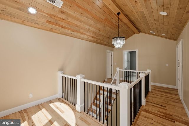 114 DRIPPING SPRING RD, Morgantown, WV 26508