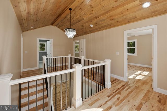 114 DRIPPING SPRING RD, Morgantown, WV 26508