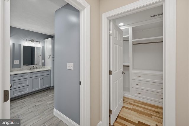 114 DRIPPING SPRING RD, Morgantown, WV 26508