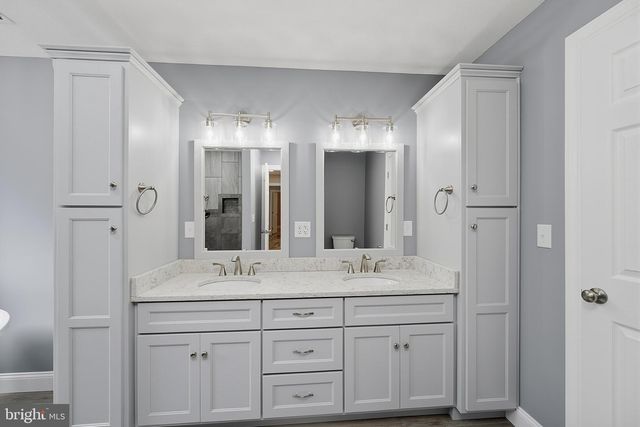 114 DRIPPING SPRING RD, Morgantown, WV 26508