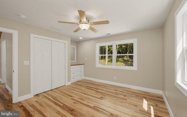 114 DRIPPING SPRING RD, Morgantown, WV 26508