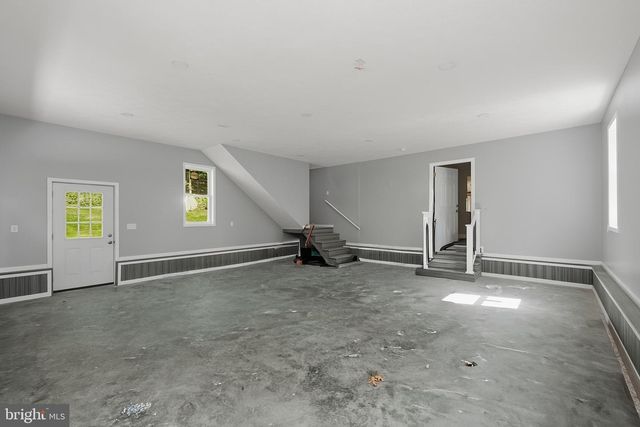 114 DRIPPING SPRING RD, Morgantown, WV 26508