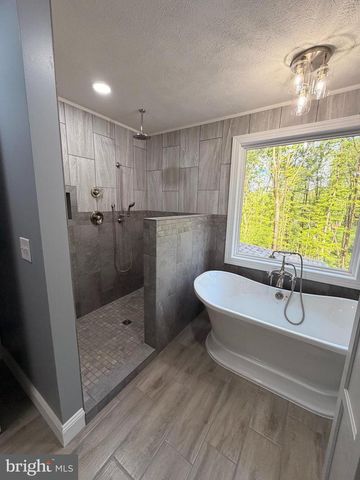 114 DRIPPING SPRING RD, Morgantown, WV 26508