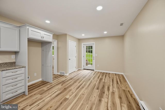 114 DRIPPING SPRING RD, Morgantown, WV 26508