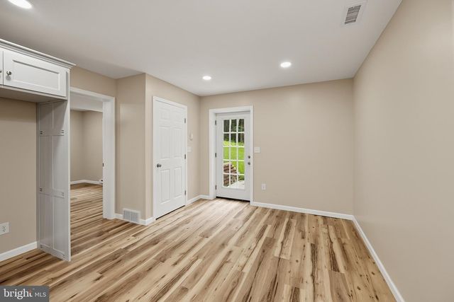 114 DRIPPING SPRING RD, Morgantown, WV 26508