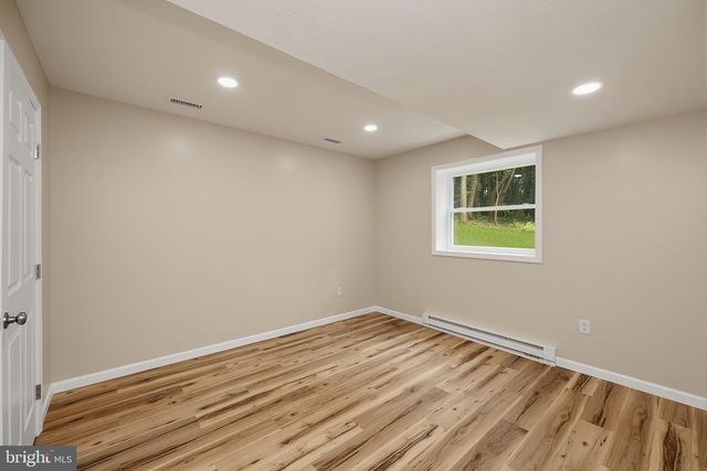 114 DRIPPING SPRING RD, Morgantown, WV 26508