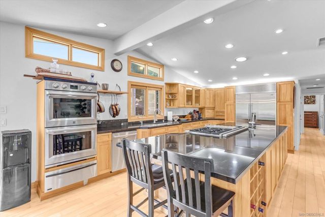 9460 Haley Lane, La Mesa, CA 91941
