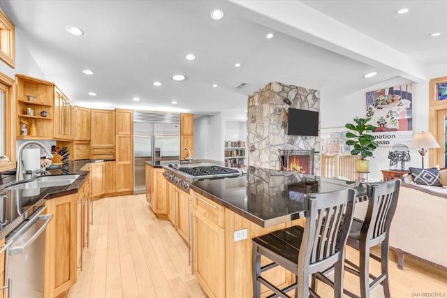 9460 Haley Lane, La Mesa, CA 91941
