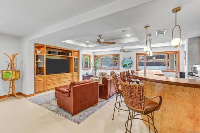 9460 Haley Lane, La Mesa, CA 91941