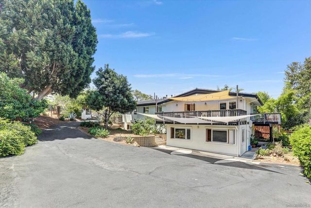 9460 Haley Lane, La Mesa, CA 91941