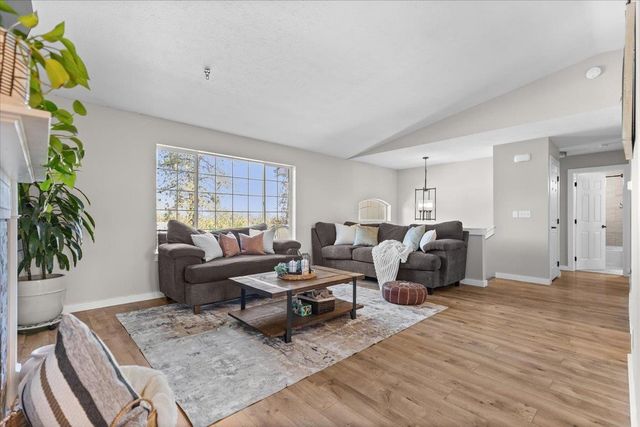10610 E 9th Ave, Spokane Valley, WA 99206
