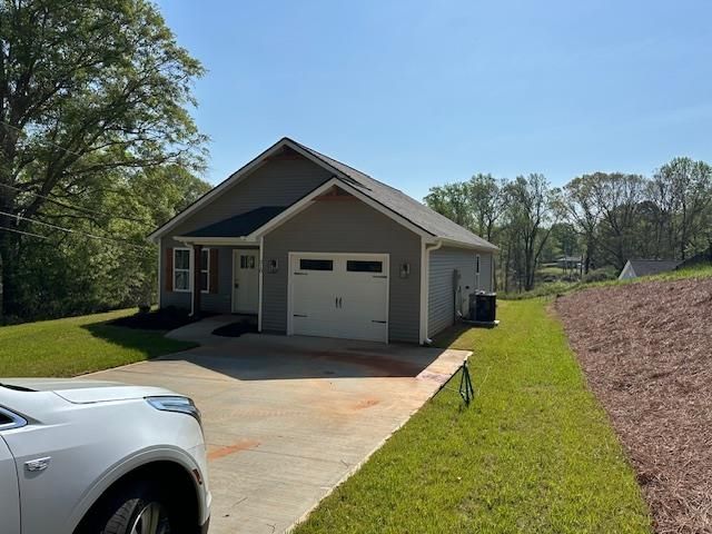 210 E Greenwood Street, Landrum, SC 29356