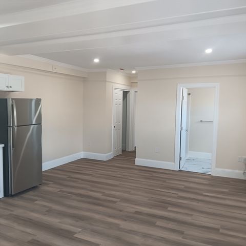 99 Main St 6, Middleboro, MA 02346