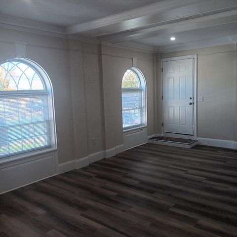 99 Main St 6, Middleboro, MA 02346