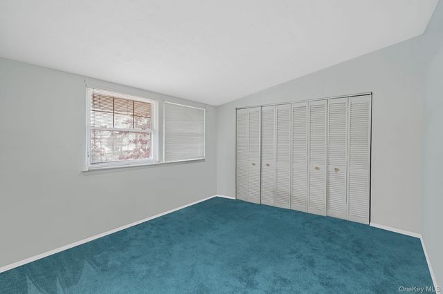 31 Cabin Lane, East Setauket, NY 11733