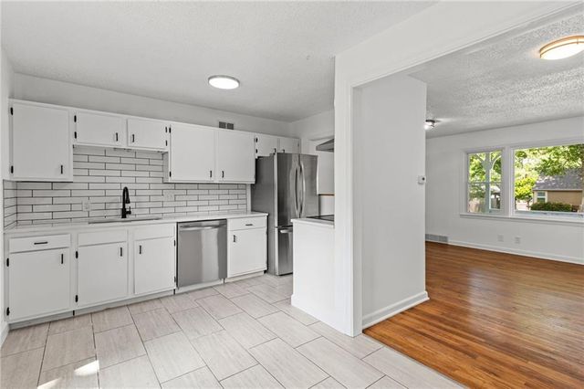 3605 52nd Terrace, Kansas City, MO 64119
