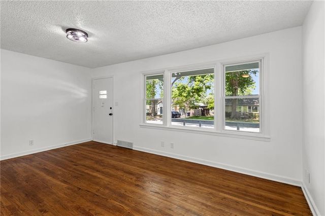 3605 52nd Terrace, Kansas City, MO 64119