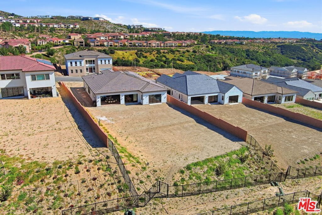 Image 2 of property listing at 12061 N Northstar Lane, Porter Ranch, CA 91326