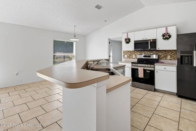 1438 Healey Street NW, Palm Bay, FL 32907