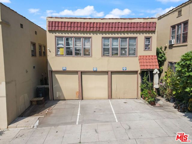 3013 W 11th Street, Los Angeles, CA 90006