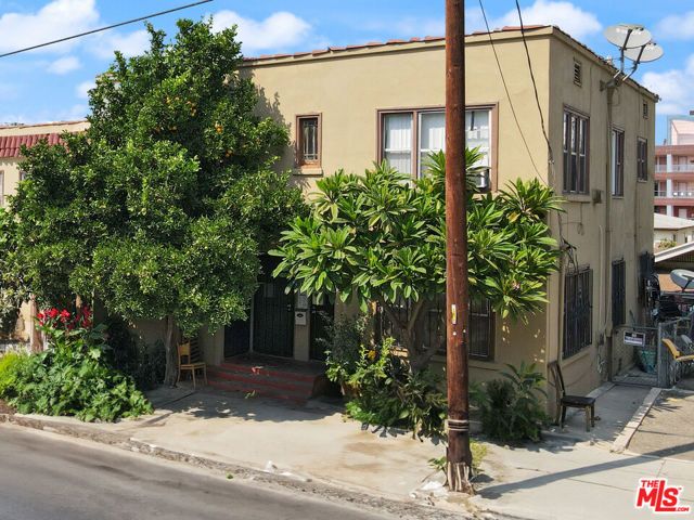 3013 W 11th Street, Los Angeles, CA 90006